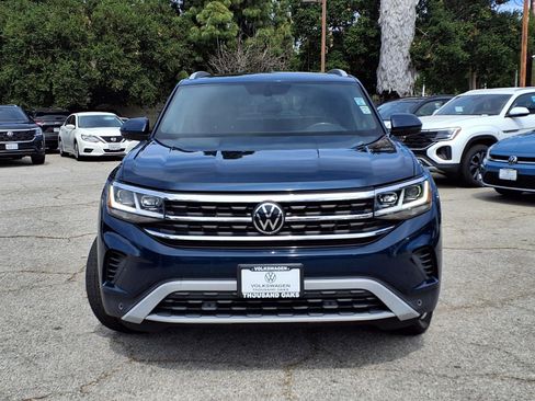 Used 2020 Volkswagen Atlas Cross Sport SE w/ Panoramic Sunroof Package AWD/4WD image 2