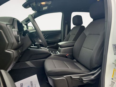 Used 2025 Chevrolet Colorado Trail Boss image 10