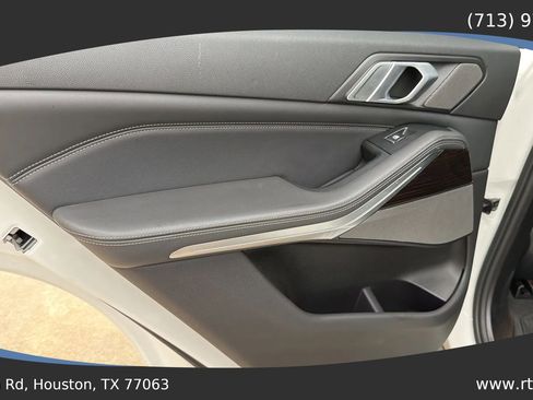 Used 2019 BMW X5 xDrive50i w/ Executive Package image 37