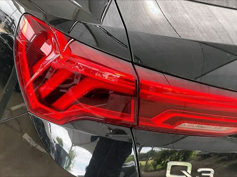 Used 2024 Audi Q3 2.0T Premium AWD/4WD image 28