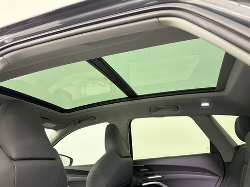 Used 2025 Audi Q5 Premium Plus w/ Premium Plus image 16