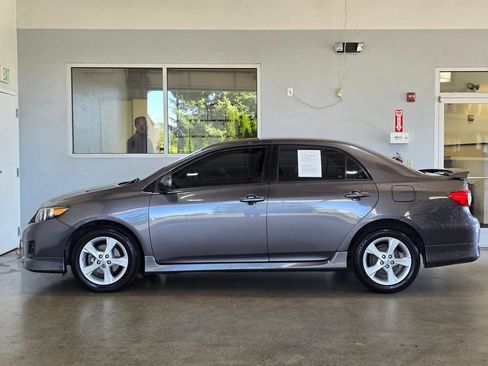 Used 2013 Toyota Corolla S FWD image 6