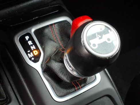 Used 2018 Jeep Wrangler Unlimited Rubicon AWD/4WD image 18