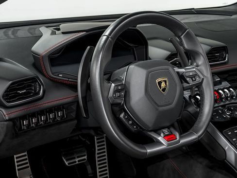 Used 2019 Lamborghini Huracan LP 580-2 image 13
