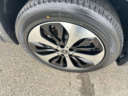 Used 2025 Mercedes-Benz GLA 250 4MATIC image 30