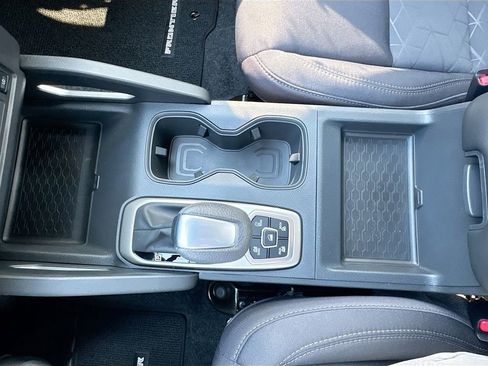 New 2026 Nissan Frontier SV w/ SV Convenience Package AWD/4WD image 23