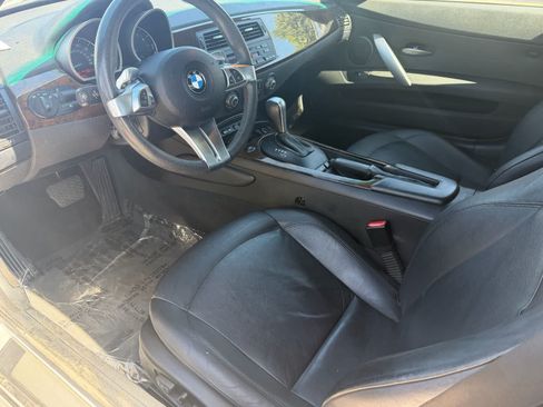 Used 2008 BMW Z4 3.0si RWD image 2