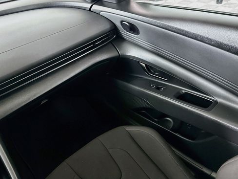 Used 2025 Hyundai Elantra Sport FWD image 22