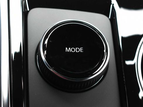 New 2026 Chevrolet Equinox ACTIV w/ Convenience Package III image 24