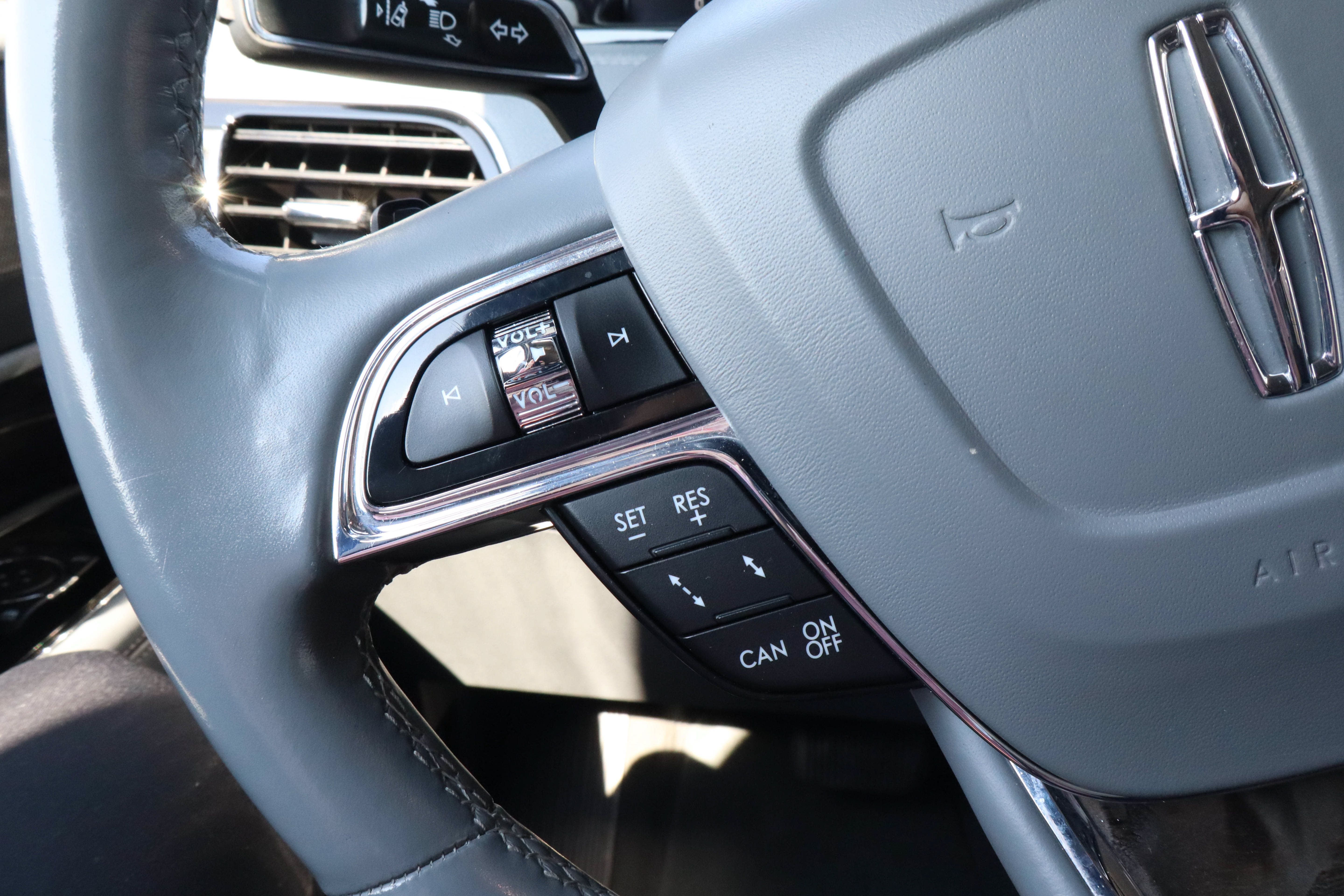 Used 2021 Lincoln Navigator Reserve AWD/4WD image 30