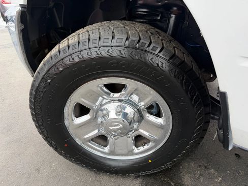 Used 2017 RAM 3500 Tradesman w/ Chrome Appearance Group AWD/4WD image 39