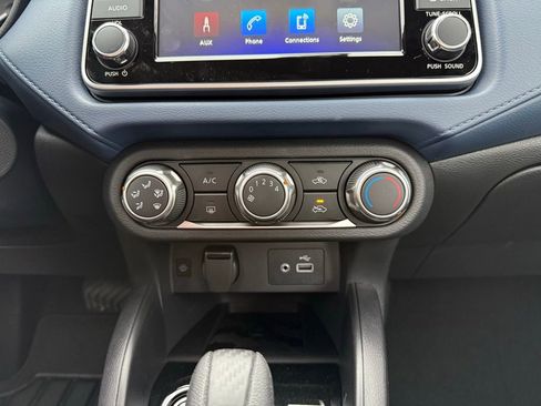 New 2025 Nissan Versa SV image 35