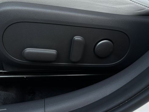 Used 2025 Hyundai Kona SEL image 23