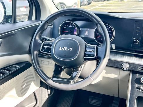 Certified 2024 Kia Carnival LX image 14
