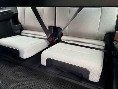 New 2026 Toyota 4Runner SR5 AWD/4WD image 17