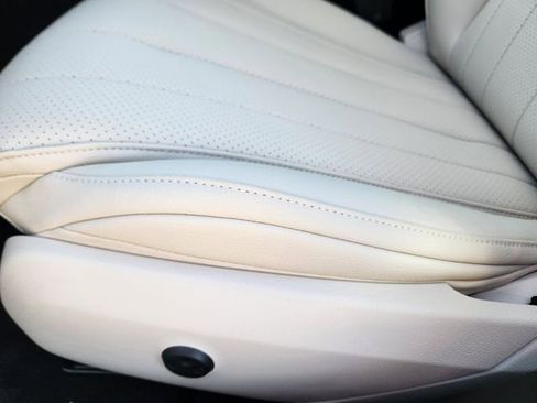 New 2026 Mercedes-Benz E 350 4MATIC Sedan image 9