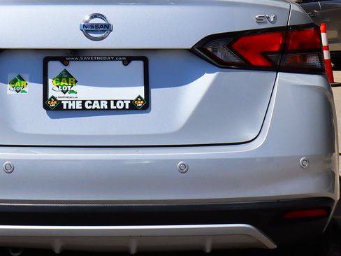 Used 2021 Nissan Versa SV FWD image 20