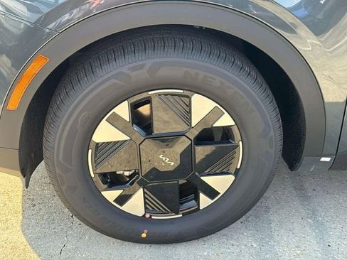 New 2026 Kia Sportage LX image 4