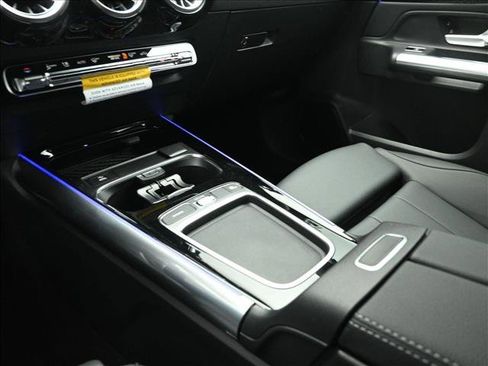 Used 2026 Mercedes-Benz GLA 250 4MATIC image 13