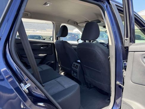 Used 2024 Nissan Rogue SV AWD/4WD image 14