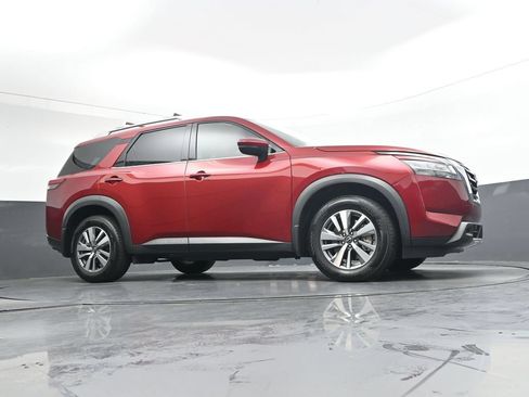 Used 2023 Nissan Pathfinder SL FWD image 33