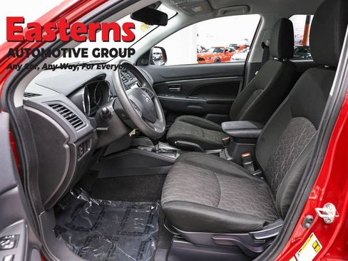 Used 2023 Mitsubishi Outlander Sport ES AWD/4WD image 14