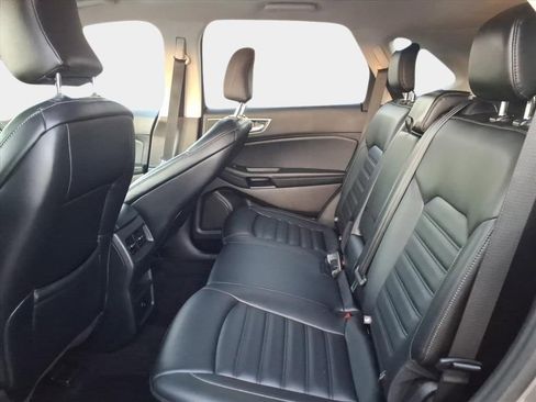 Used 2024 Ford Edge SEL image 17