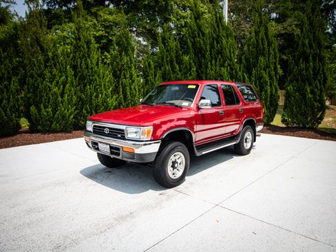 Used 1995 Toyota 4Runner SR5 AWD/4WD image 5