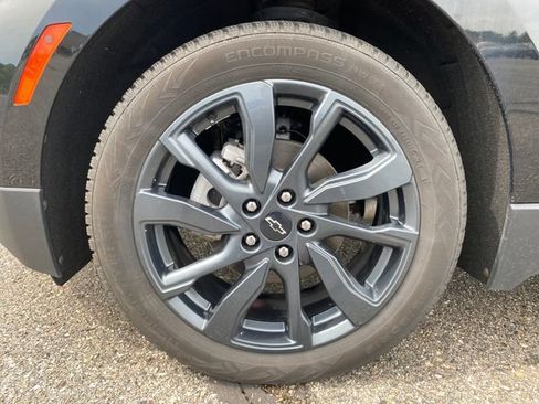 Used 2023 Chevrolet Equinox RS w/ LPO, Floor Liner Package FWD image 23