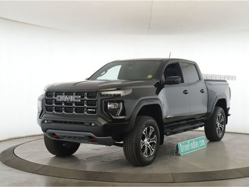 Used 2024 GMC Canyon AT4 w/ AT4 Premium Package image 10