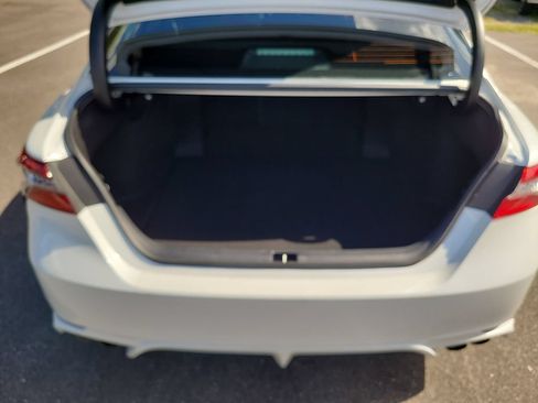 Used 2022 Toyota Camry XSE FWD image 7