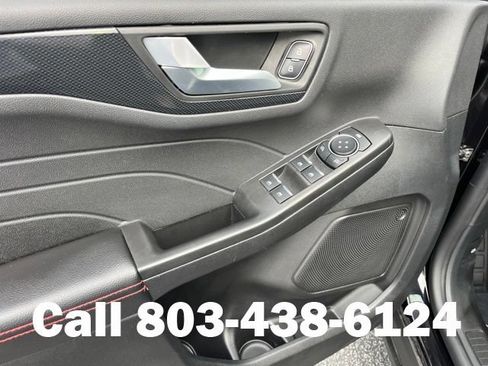Used 2025 Ford Escape ST-Line FWD image 8