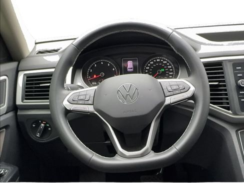 Used 2021 Volkswagen Atlas SE w/ Towing Package FWD image 37