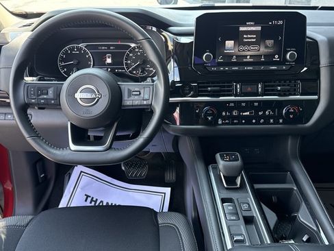 Certified 2025 Nissan Pathfinder SV FWD image 8