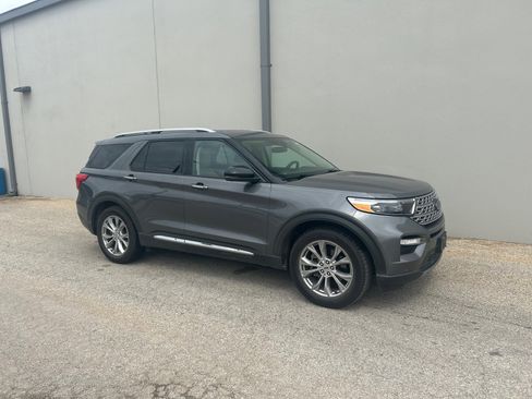 Certified 2021 Ford Explorer Limited w/ Equipment Group 301A image 8
