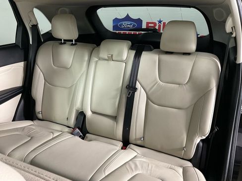 Used 2022 Ford Edge Titanium image 16