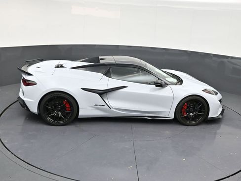 Used 2023 Chevrolet Corvette Z06 w/ Stealth Interior Trim Package image 17