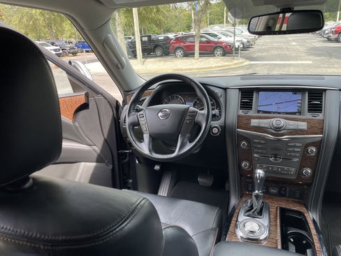 Used 2020 Nissan Armada SL image 31