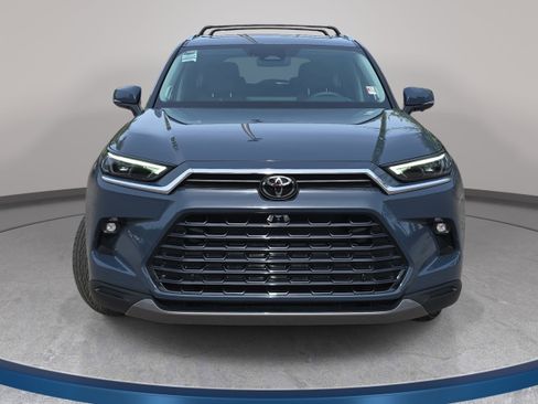 Used 2026 Toyota Grand Highlander Platinum AWD/4WD image 2