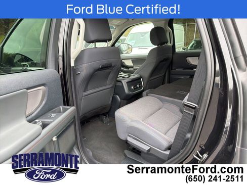 Certified 2025 Ford Expedition Active AWD/4WD image 9