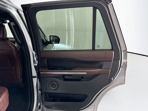Used 2024 Ford Expedition Limited image 33