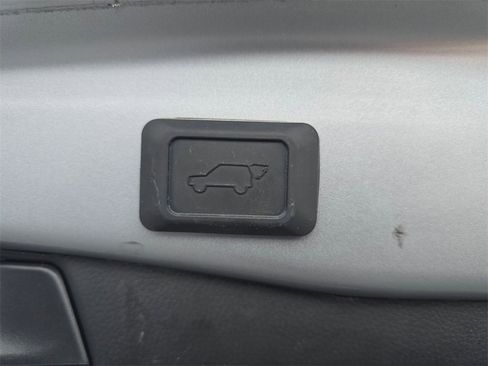 Used 2025 Toyota RAV4 XLE image 7