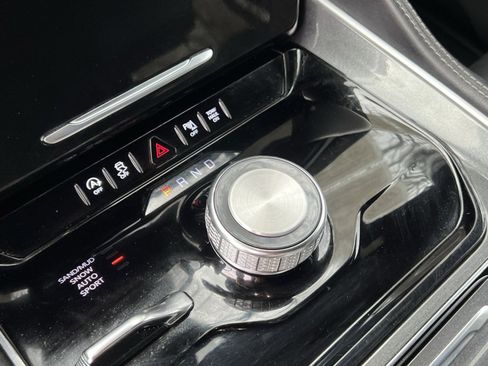 Used 2023 Jeep Wagoneer L 4WD image 29