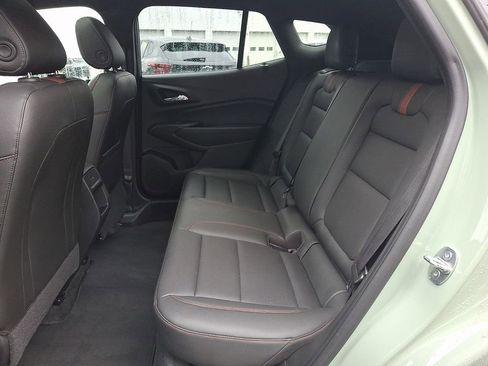 Certified 2024 Chevrolet Trax RS w/ Sunroof Package image 10