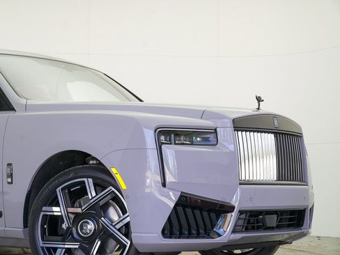 New 2026 Rolls-Royce Cullinan Black Badge image 4