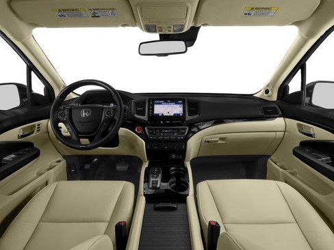Used 2016 Honda Pilot Touring image 7