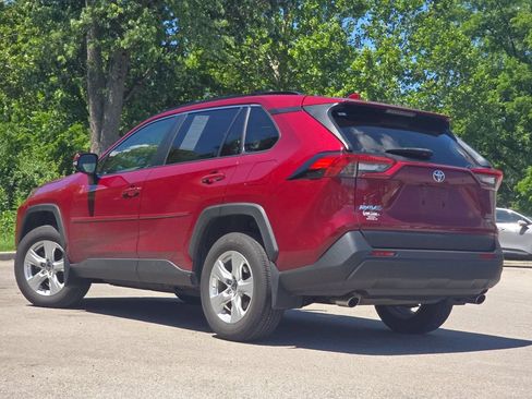 Used 2019 Toyota RAV4 XLE w/ Convenience Package AWD/4WD image 14