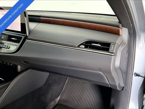 Used 2024 Lexus ES 350 Ultra Luxury w/ Accessory Package (Z2) image 22