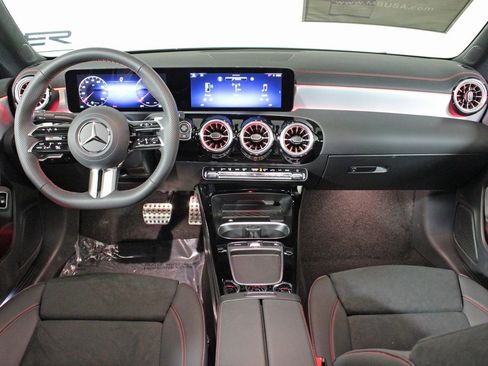 Certified 2025 Mercedes-Benz CLA 250 4MATIC image 15