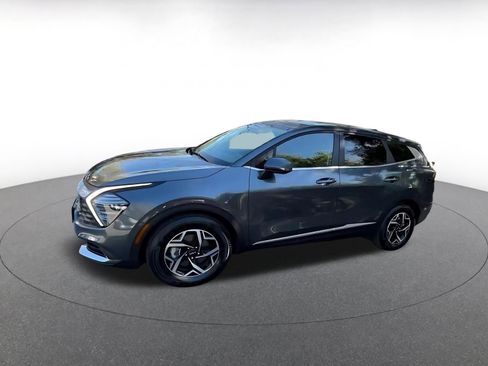 Used 2025 Kia Sportage LX image 8